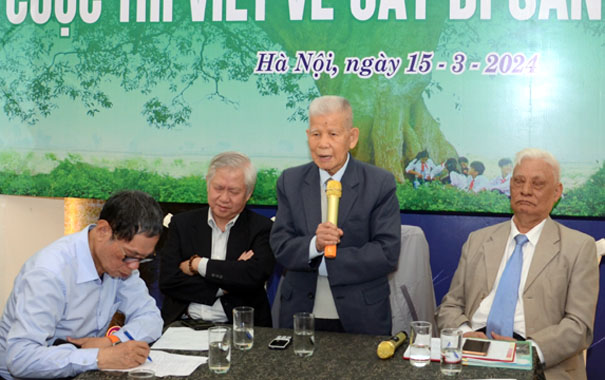 Phát[-]động[-]Cuộc[-]thi[-]viết[-]về[-]Cây[-]Di[-]sản[-]Việt[-]Nam